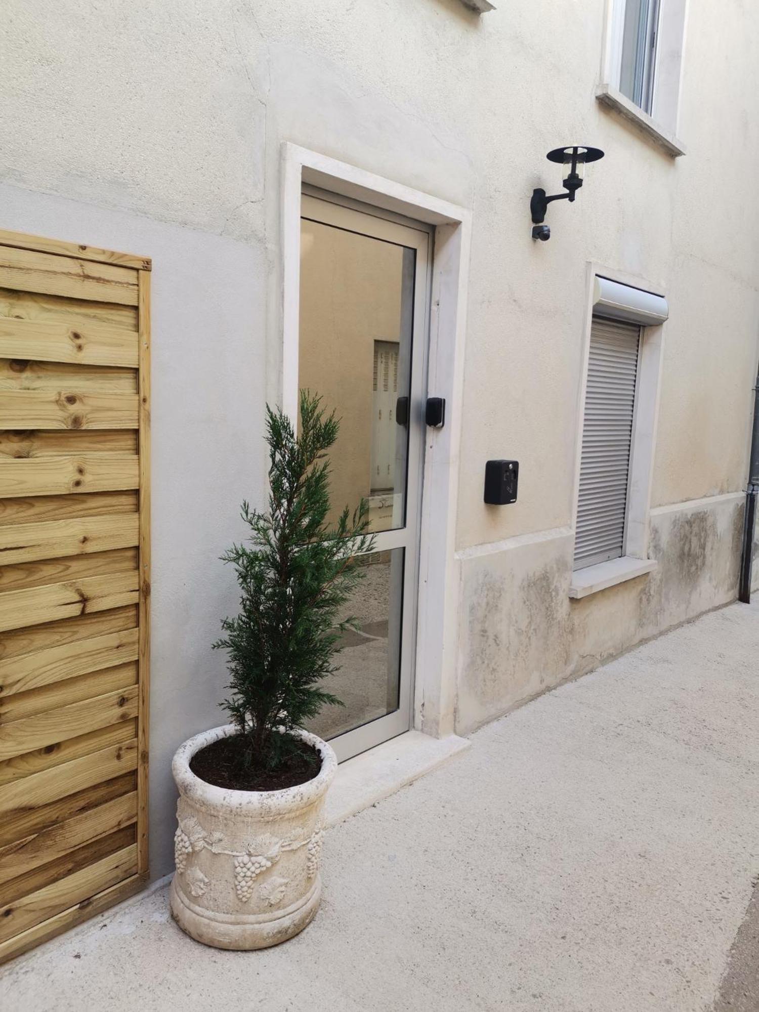 Les Bras De Morphee Apartman Avize Kültér fotó